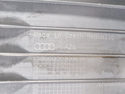 16-19 AUDI A4 B9 GENUINE TAILGATE BOOT LOCK TRIM COVER SILL 8W5863471