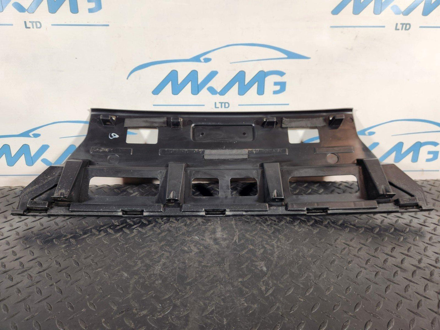 11-18 BMW 6 SERIES F13 M-SPORT GENUINE REAR BUMPER BRACKET PANEL 8050387