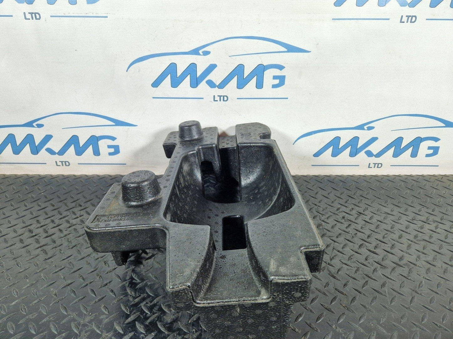 16-19 MERCEDES BENZ GLE W166 GENUINE TRUNK ELEMENT A1668991421