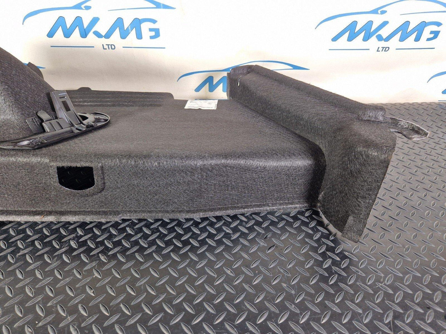 16-19 AUDI A4 B9 GENUINE REAR RIGHT DRIVER SIDE BOOT PANEL TRIM 8W5863880M