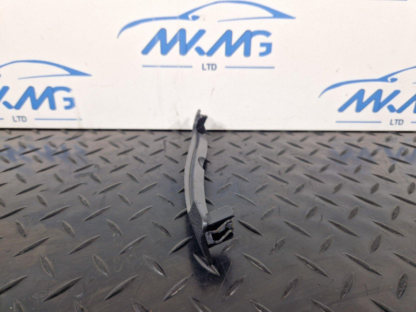 10-18 AUDI A7 4G S-LINE GENUINE BOOT LID LEFT SIDE TRIM INNER PANEL 4G8867607