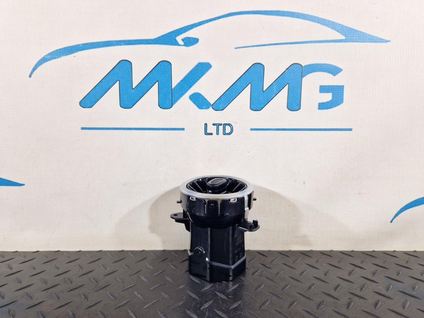18-ON MERCEDES BENZ A CLASS W177 GENUINE INTERIOR AIR VENT A177830630