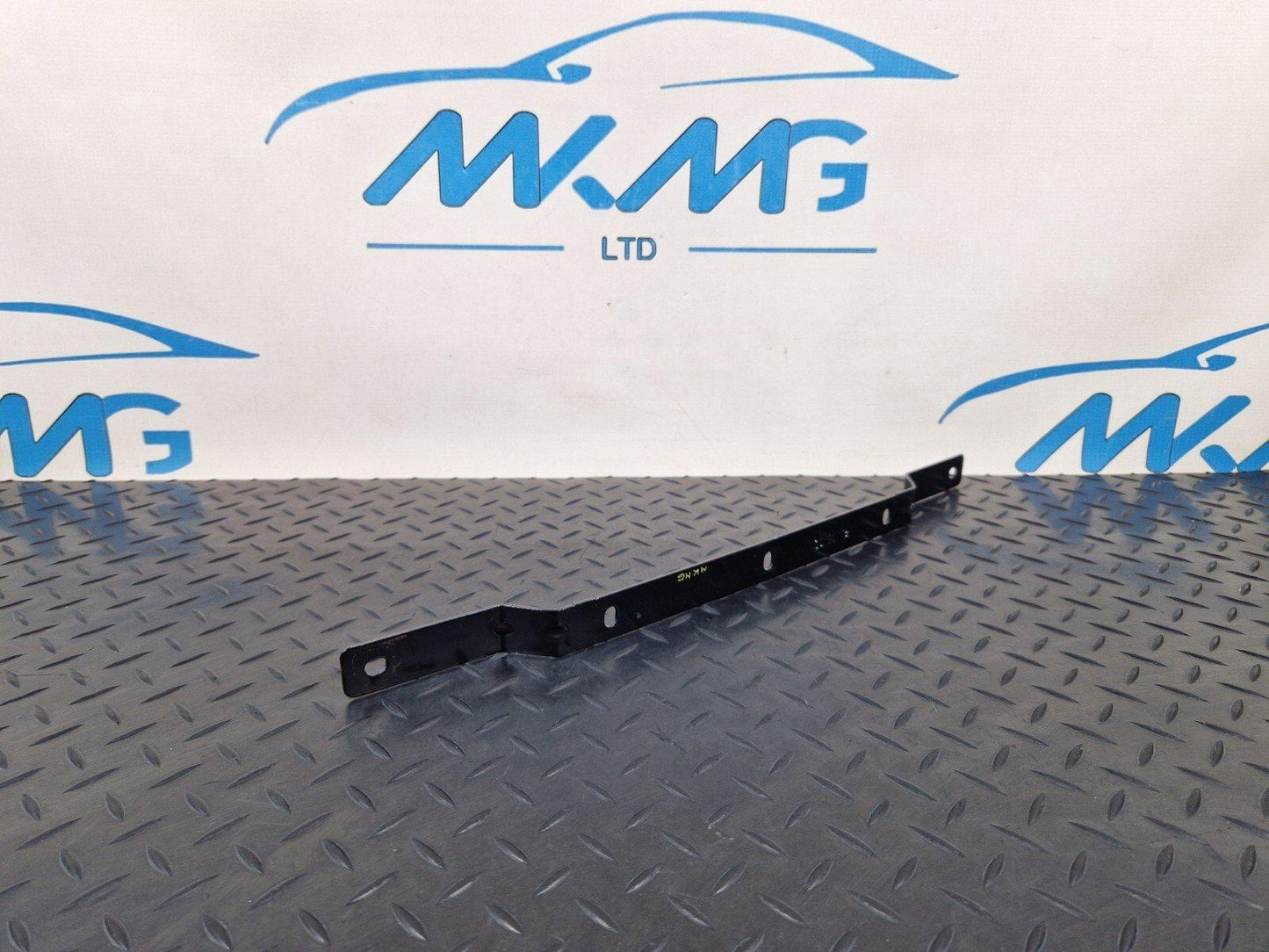 14-23 MERCEDES BENZ VITO W447 OEM FRONT SEAT BOX BRACKET MOUNT PLATE A4479144900