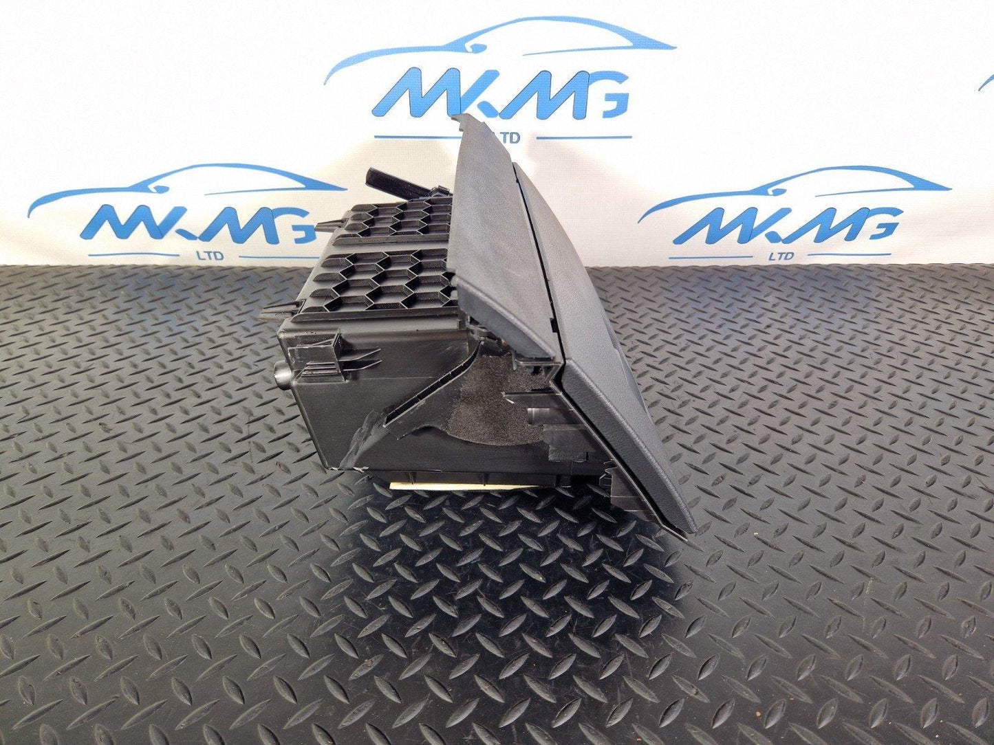 16-22 BMW X1 F48 GENUINE GLOVEBOX STORAGE COMPARTMENT 9357671 9292150