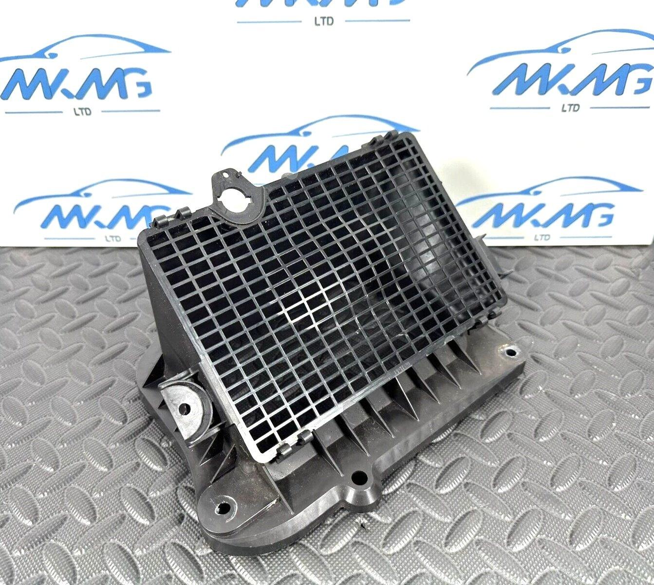 16-19 AUDI A4 B9 S-LINE GENUINE FRONT AIR INTAKE DUCT VENT 8W2819904A