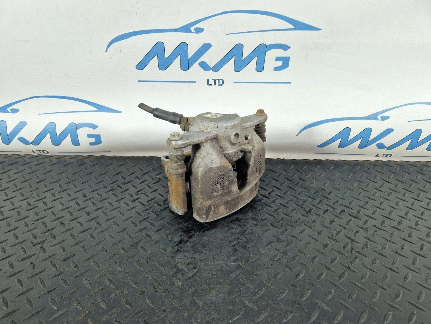14-21 MERCEDES BENZ C200 W205 2.0 PETROL FRONT LEFT N/S BRAKE CALIPER A20503