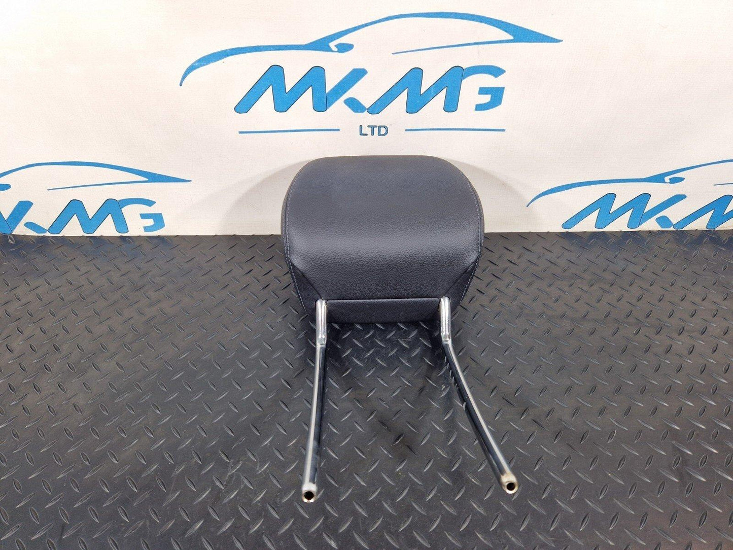 14-20 MERCEDES BENZ GLA200 X156 GENUINE FRONT SEAT HEADREST FITS LEFT & RIGHT