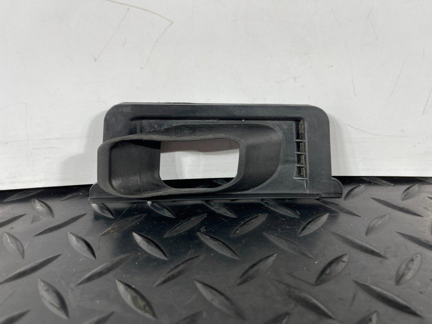 16-19 AUDI A4 B9 GENUINE FRONT LEFT REINFORCEMENT BEAM SEAL 8W0819143A