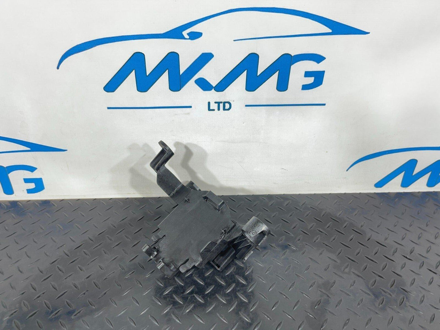 Mercedes-Benz A Class Under Body Bracket 2019-2023 W177 A2475452901