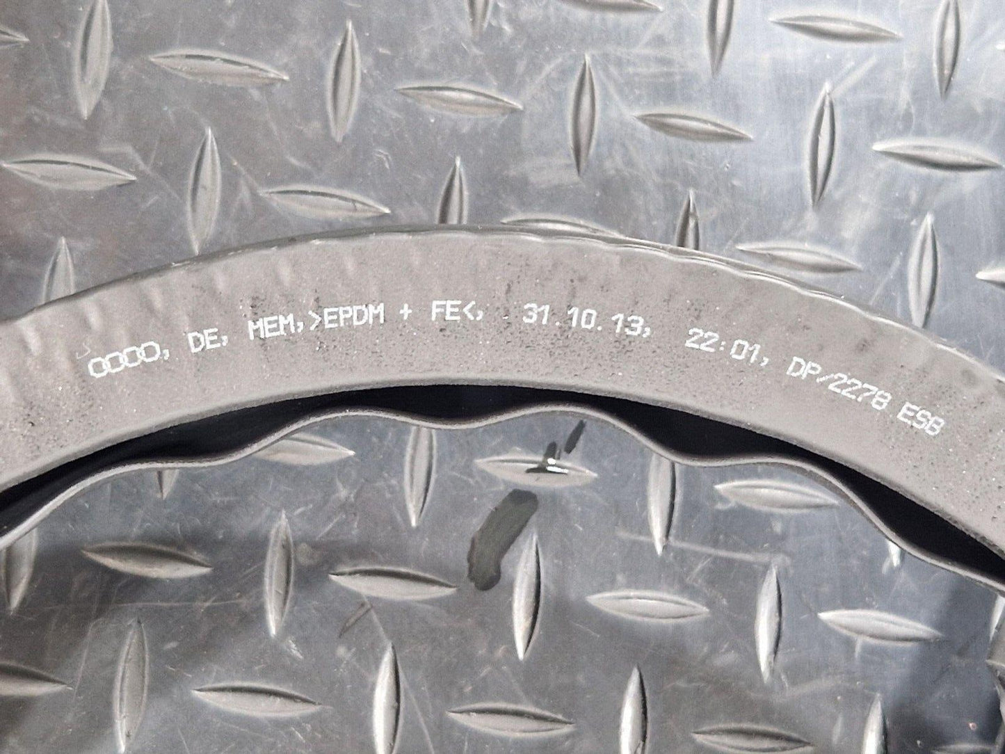 10-18 AUDI A7 4G S-LINE SEAL DOOR FRONT LEFT GASKET STRIP SEALING 4G8845353H