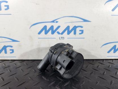 19-ON MERCEDES B CLASS W247  GENUINE AUXILIARY WATER PUMP A2118350364