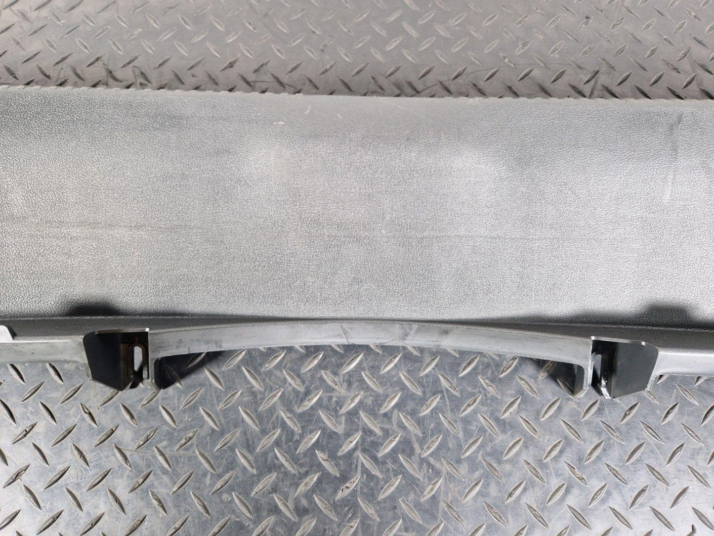 16-19 AUDI A4 B9 GENUINE TAILGATE BOOT LOCK TRIM COVER SILL 8W5863471