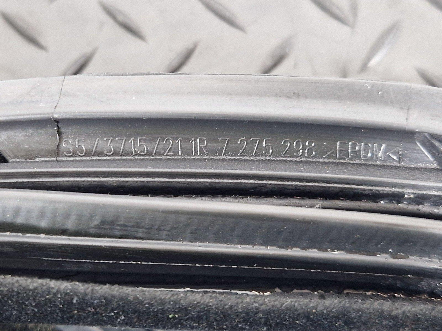 11-18 BMW 6 SERIES F06 GASKET SEAL RUBBER FRONT DOOR DRIVER SIDE 7275298