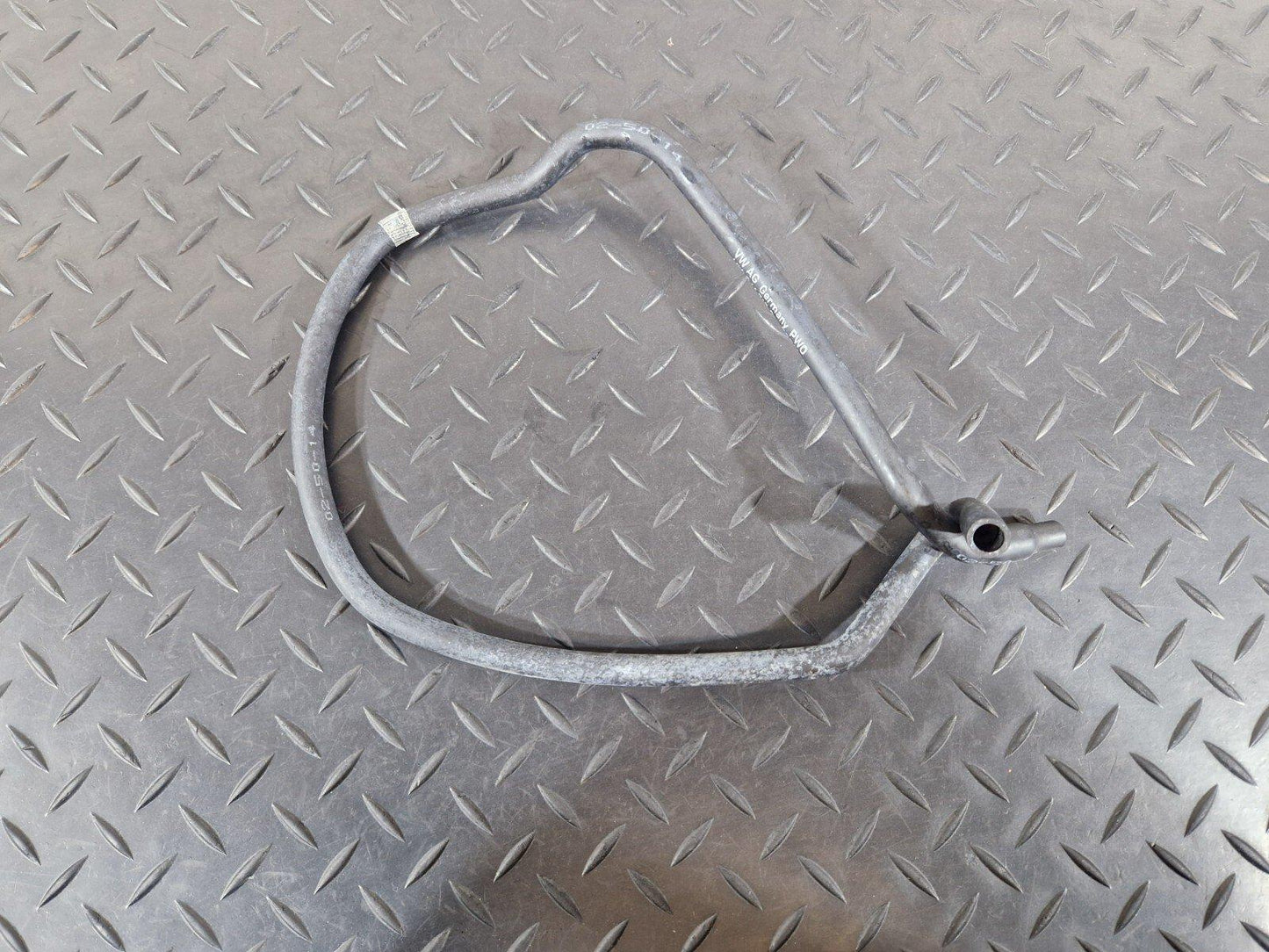 12-18 AUDI A6 C7 GENUINE FRONT LEFT N/S HEADLIGHT BREATHER HOSE 4G0941717C