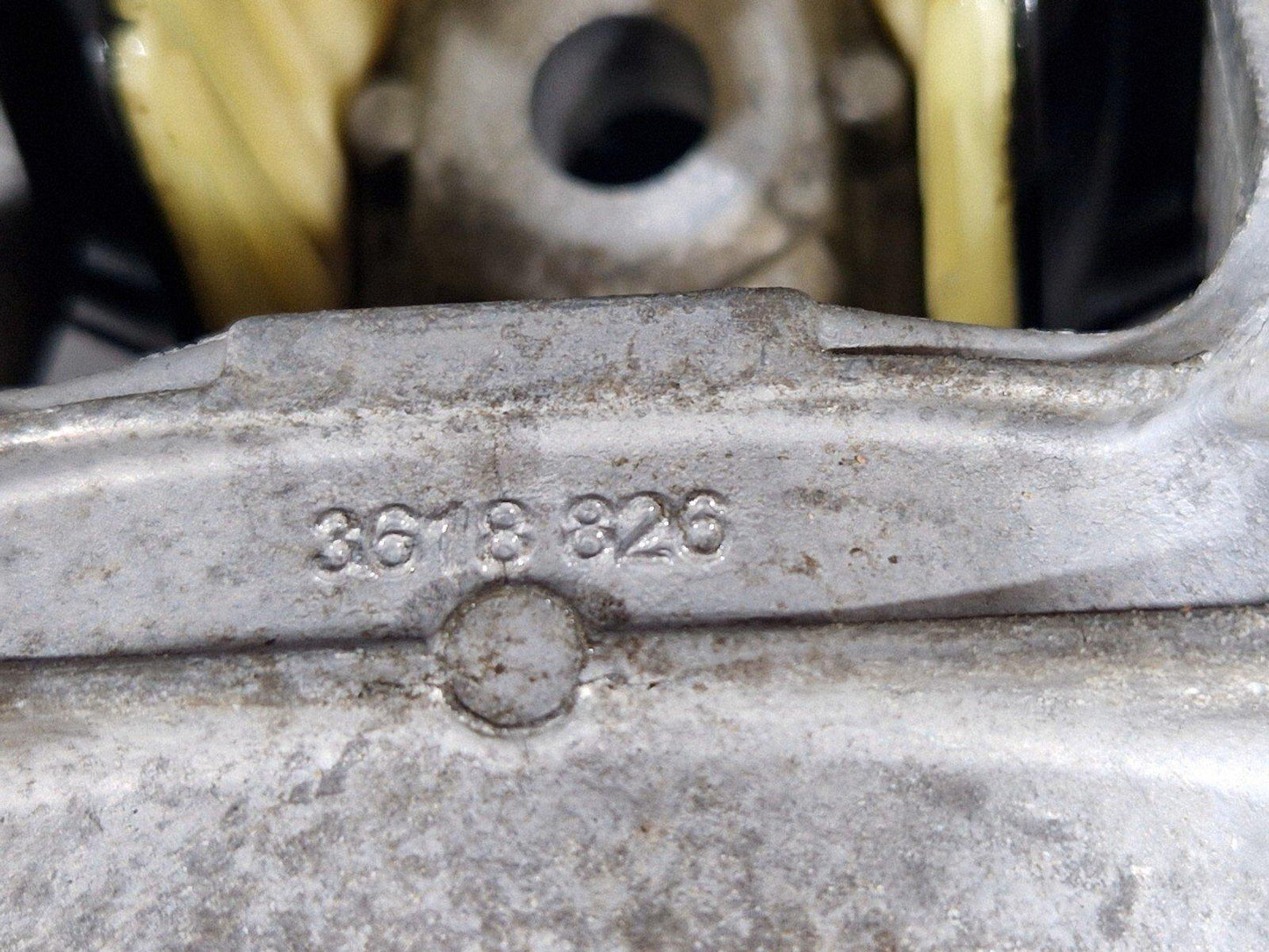 16-19 AUDI A4 B9 GENUINE OEM RIGHT DRIVER SIDE O/S ENGINE MOUNT 8W0199372CD