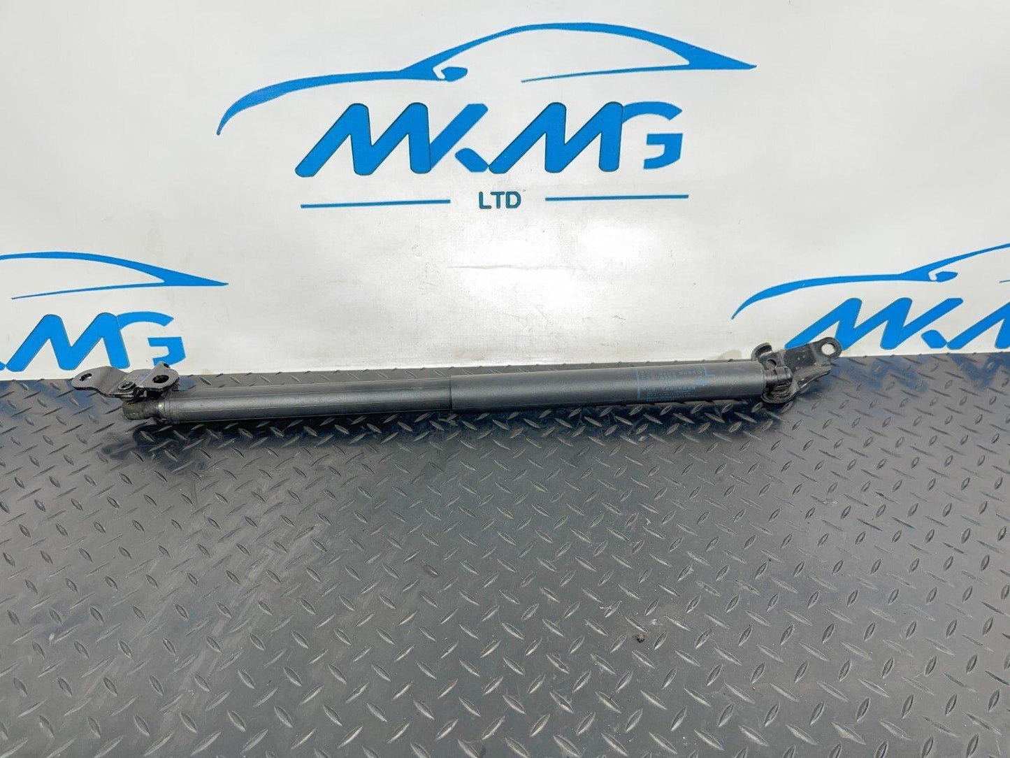 BMW X1 F48 TAILGATE BOOT GAS LIFTING STRUT LEFT PASSENGER SIDE 2017 7481803