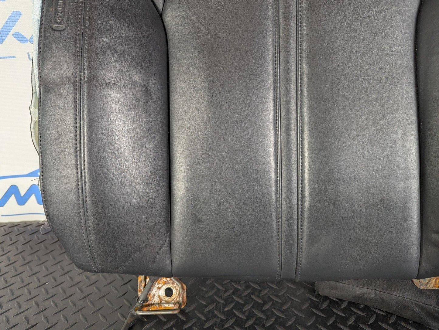 10-17 AUDI A8 4H  REAR O/S RIGHT BLACK LEATHER BACK REST 4H0885274 DAMAGED