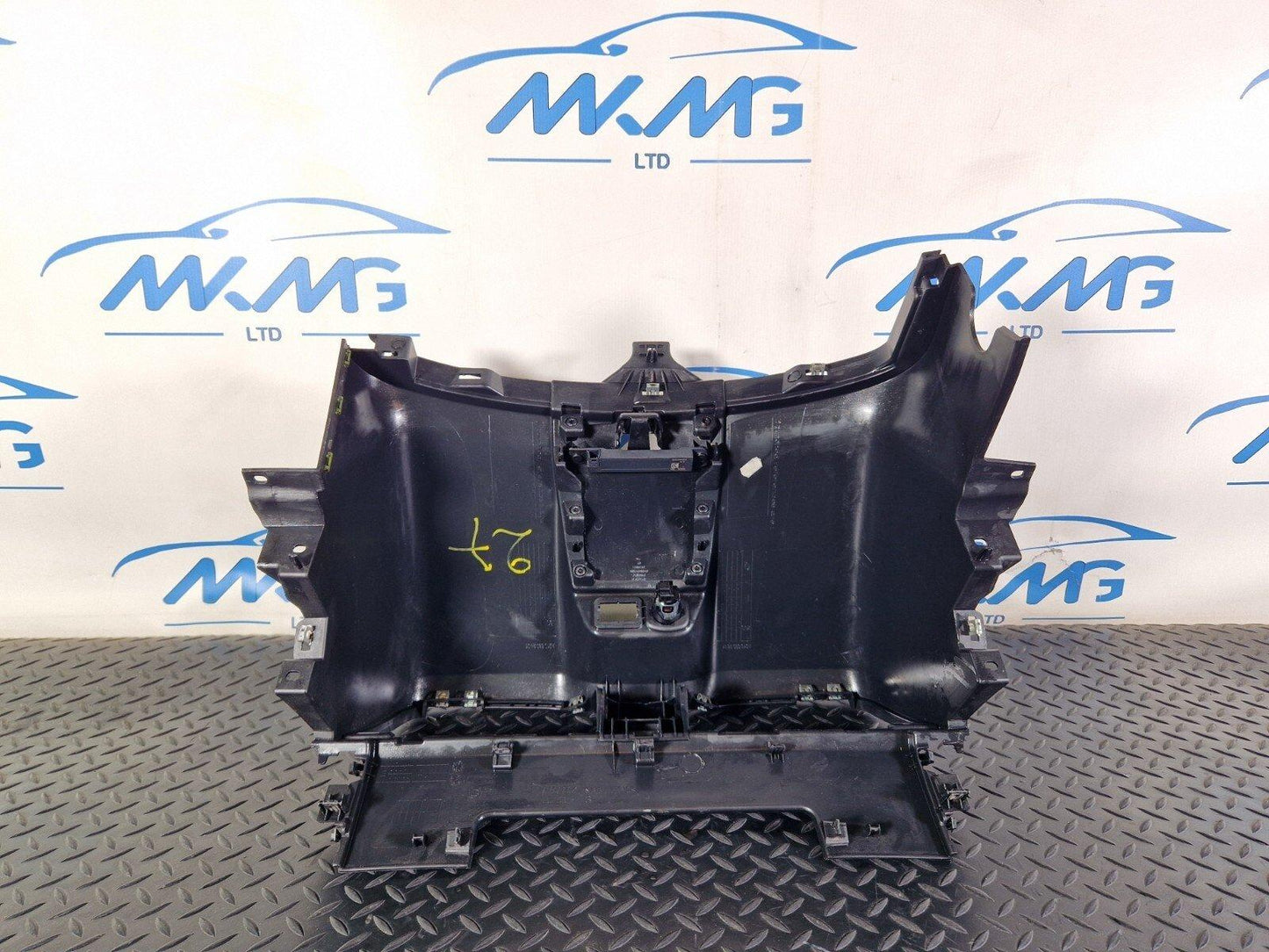 MERCEDES BENZ SPRINTER W907 W910 DASHBOARD CENTER TRIM PANEL A9106892100