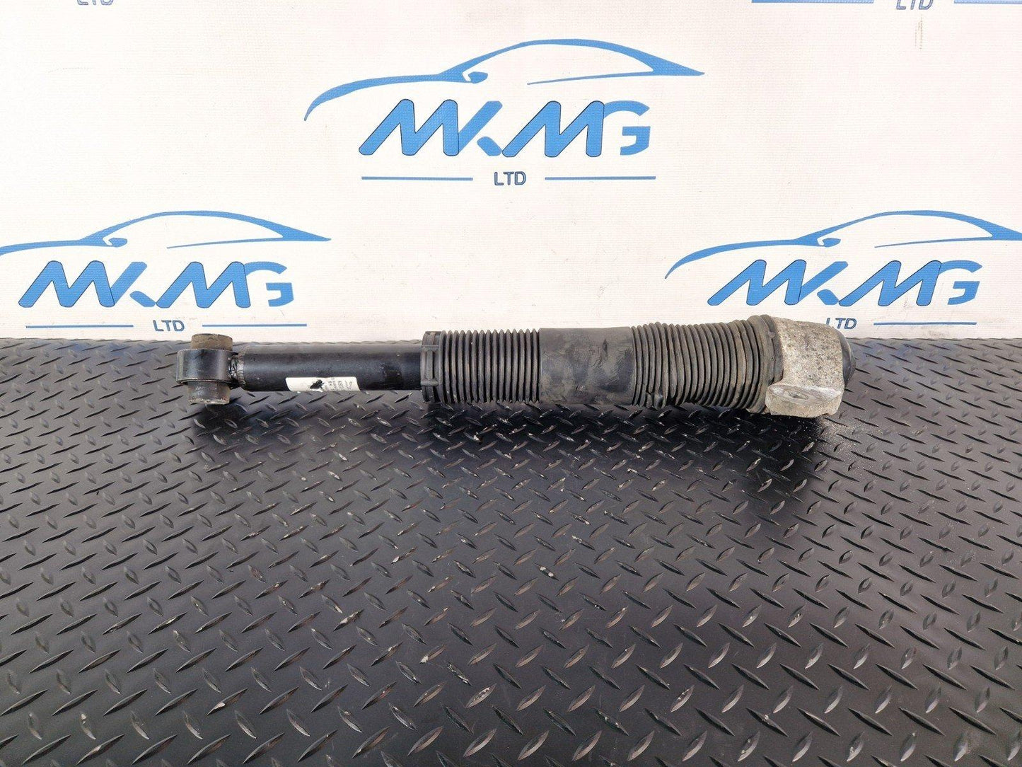 19-ON RANGE ROVER EVOQUE L551 REAR LEFT & RIGHT SHOCK ABSORBER K8D2-18080-AC