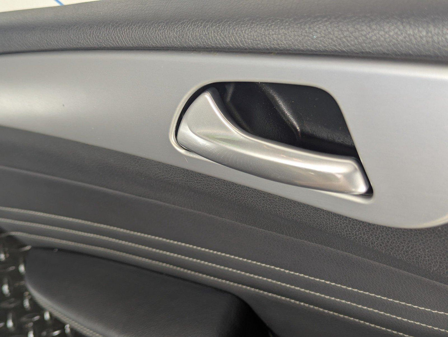 11-19 MERCEDES BENZ ML W166 GENUINE REAR LEFT DOOR CARD COVER