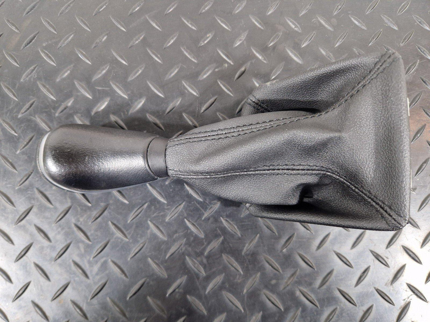 20-24 BMW 1 SERIES F40 LEATHER GAITER GEAR SHIFT KNOB SHIFTER 8740425