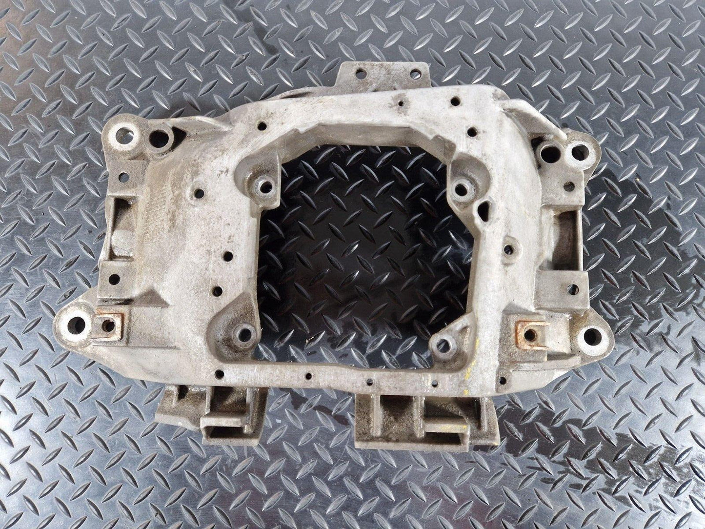 10-18 AUDI A7 4G S-LINE GEARBOX TRANSMISSION BRACKET HOLDER MOUNT 4G0399263R