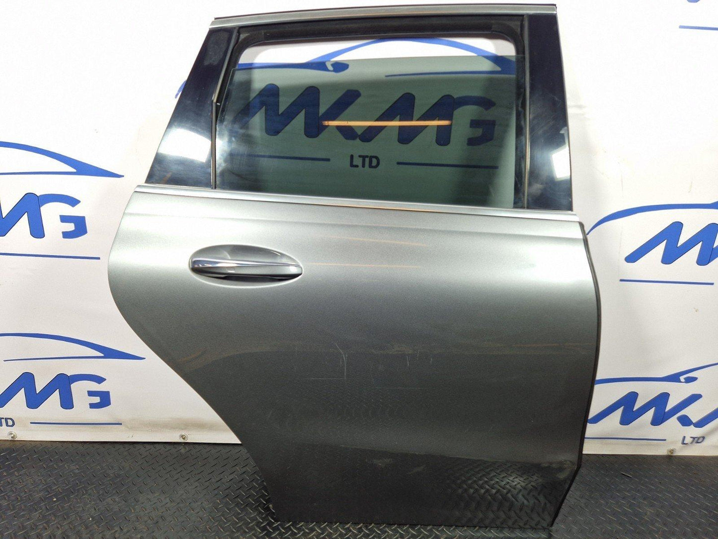 19-ON MERCEDES BENZ B CLASS W247 REAR RIGHT O/S/R COMPLETE DOOR IN GREY 787