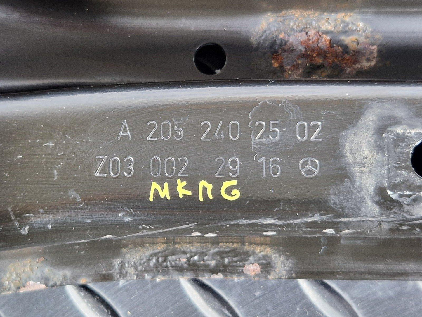 14-21 MERCEDES BENZ C200d W205 GEARBOX MOUNT BRACKET ENGINE CARRIER A2052402502