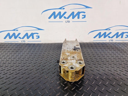 BMW 2 SERIES F22 GENUINE BRACKET 6924219