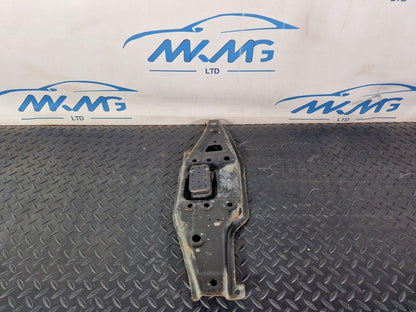 18-ON MERCEDES SPRINTER W907 FRONT BRACKET RIGHT LOWER MOUNT PLATE A9076220800