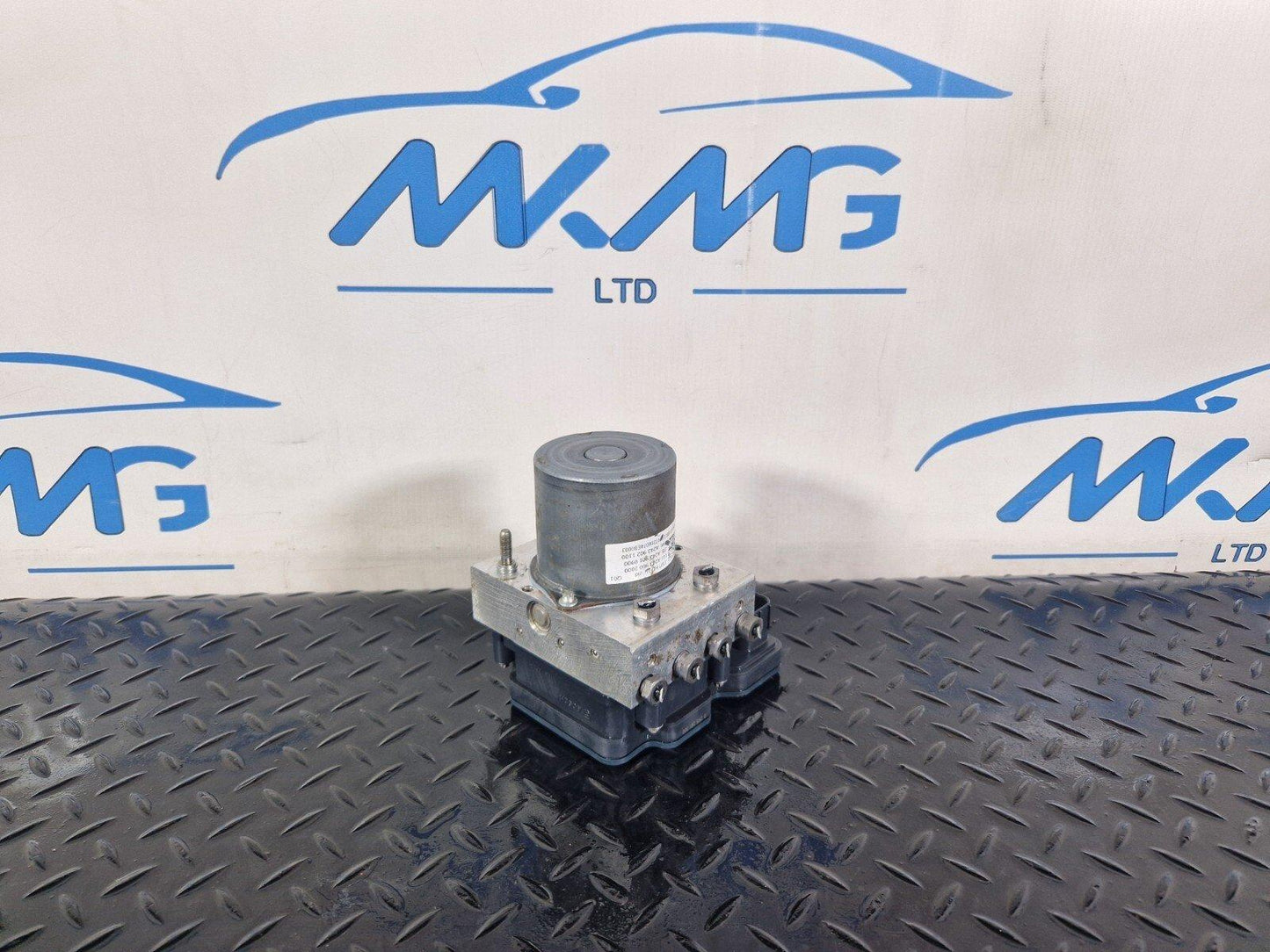 19-ON MERCEDES BENZ CLA C118 GENUINE ABS PUMP A2439010900 A2439002000