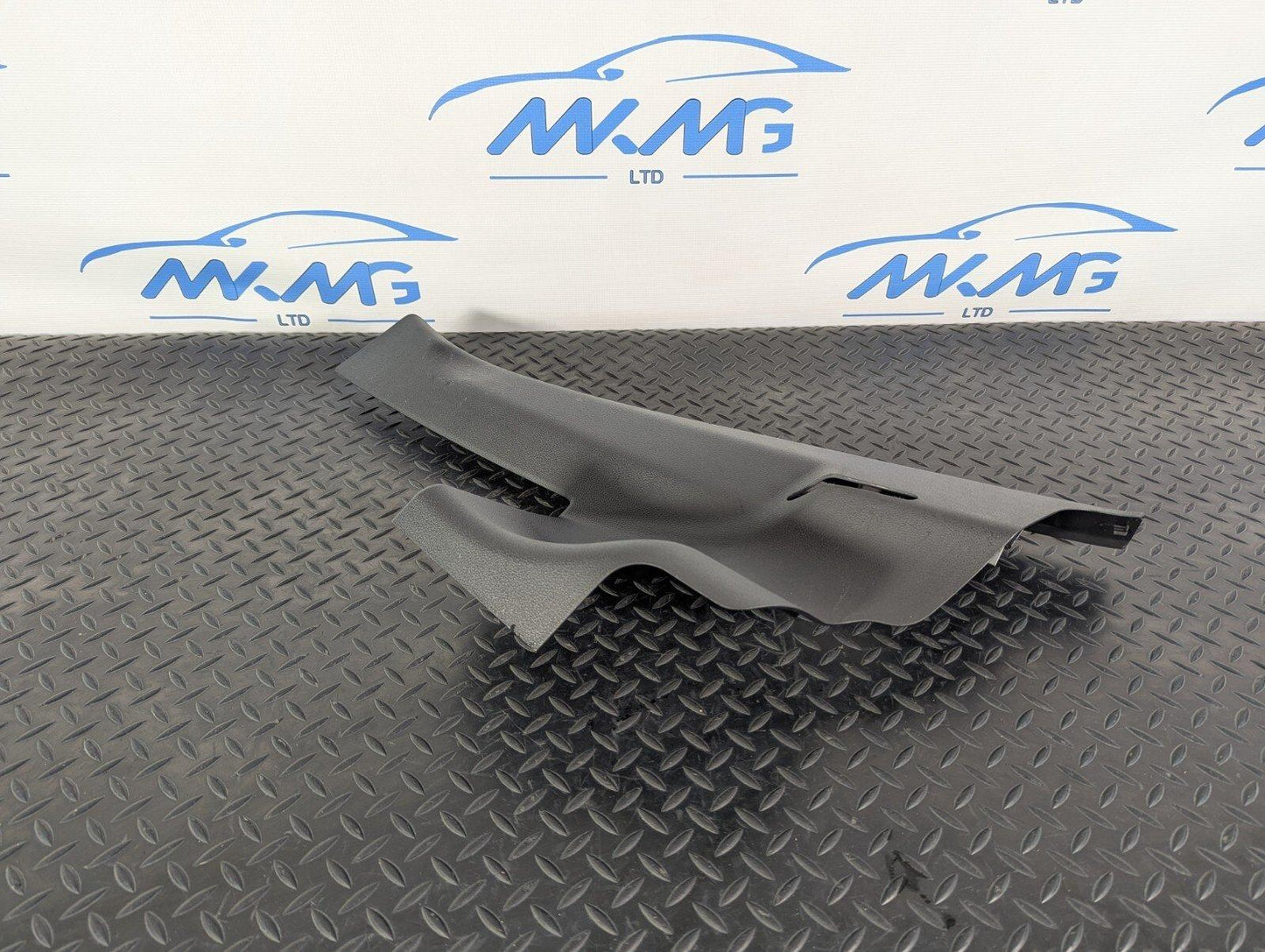 10-15 AUDI Q7 4L OEM NSR PASSENGER SIDE REAR LOWER C PILLAR TRIM 4L0867767