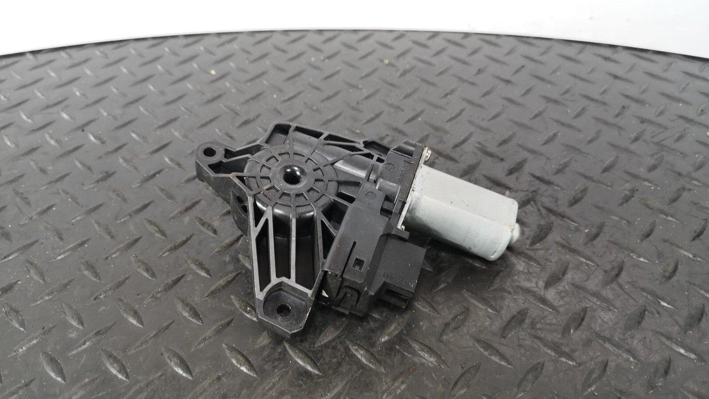 MERCEDES BENZ A CLASS W176 GENUINE FRONT WINDOW REGULATOR MOTOR 968740100