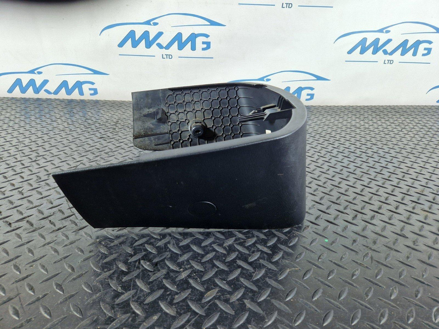14-23 MERCEDES VITO W447 GENUINE CENTRE CONSOLE TRIM A4476800131