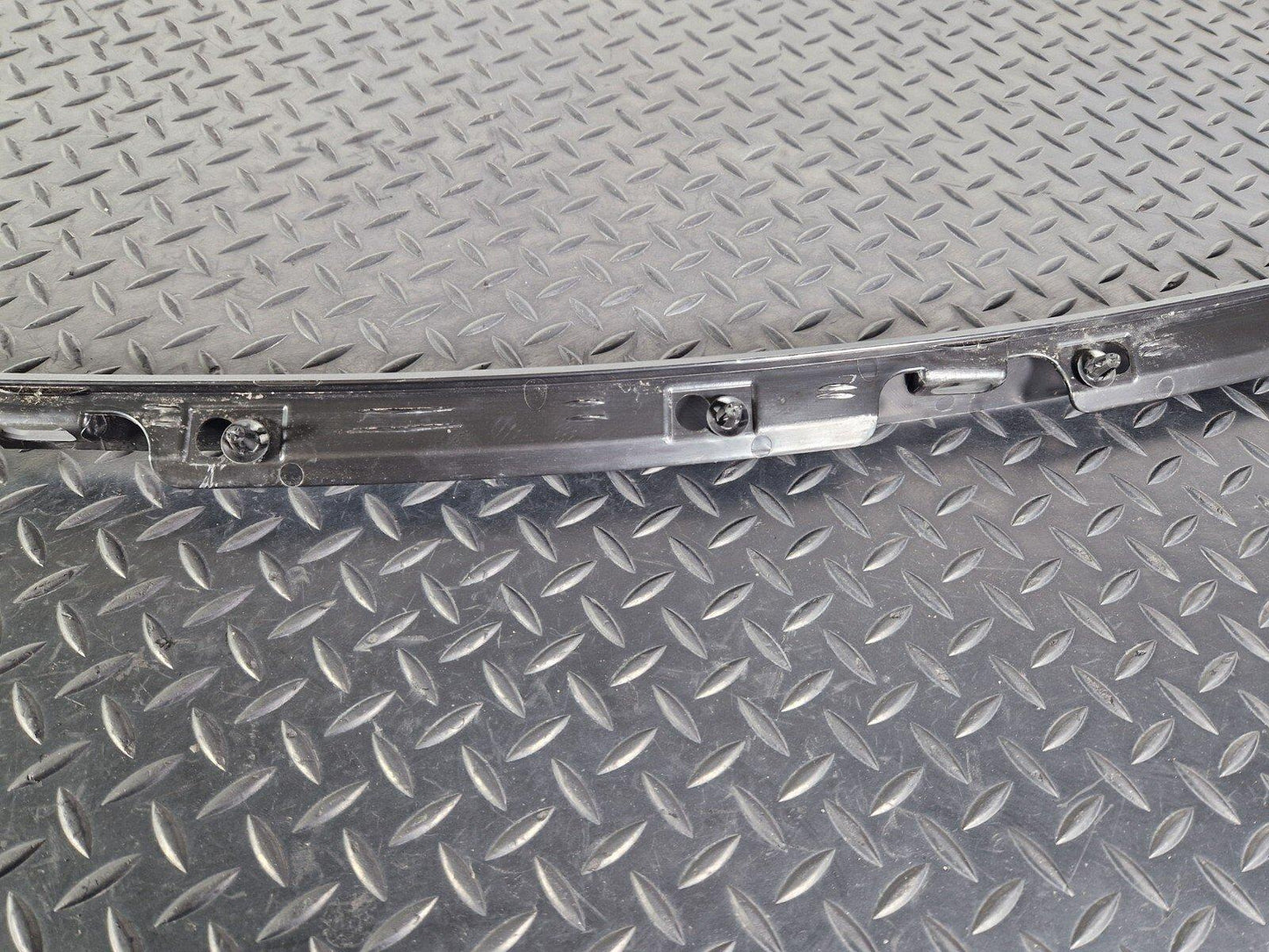 14-19 MERCEDES BENZ GLA X156 UNDER BONNET WINDSCREEN WASHER JET TRIM A1768600014