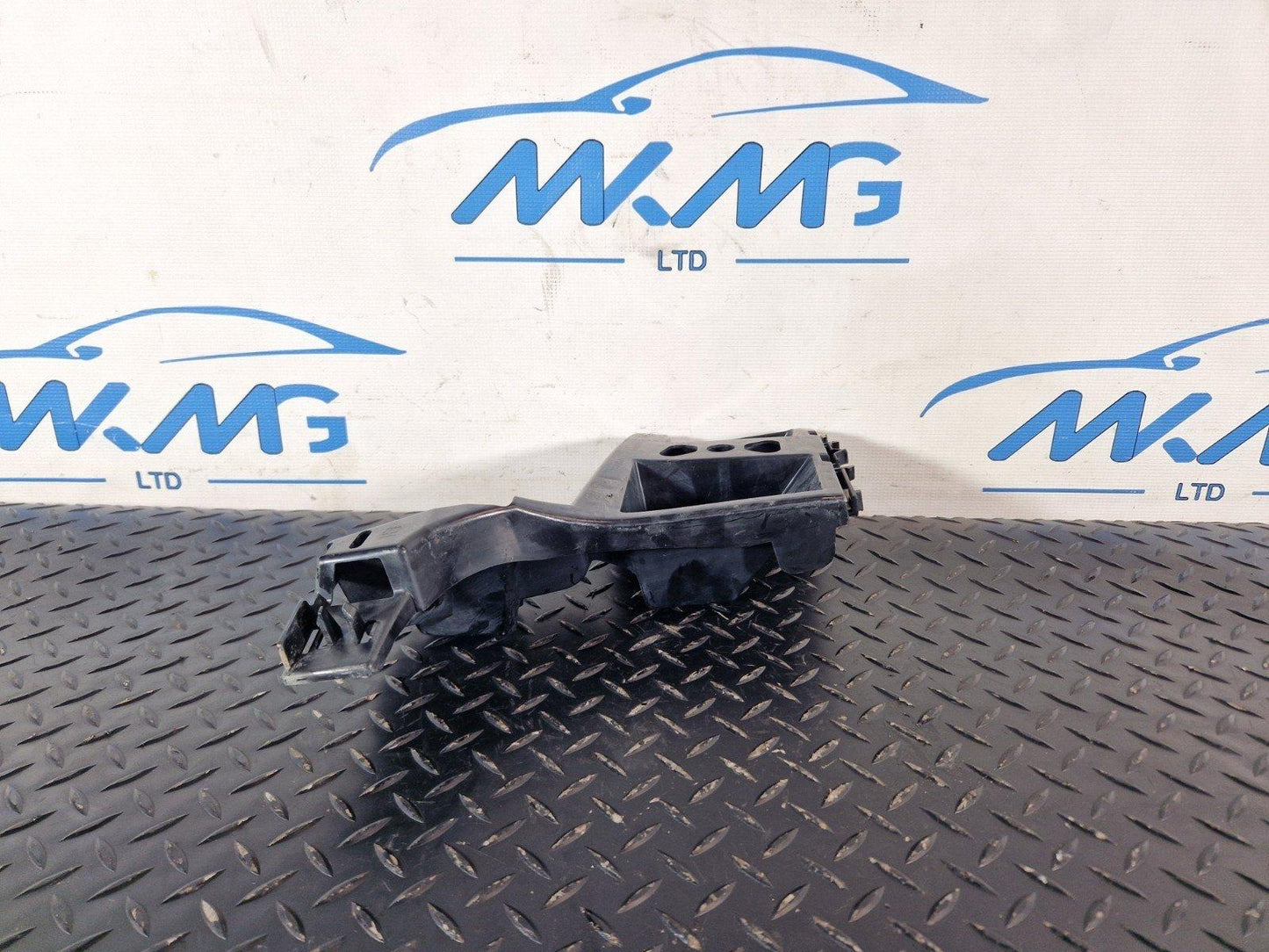 16-19 MERCEDES BENZ GLE W166 REAR LEFT BUMPER BRACKET MOUNT HOLDER A1668805703