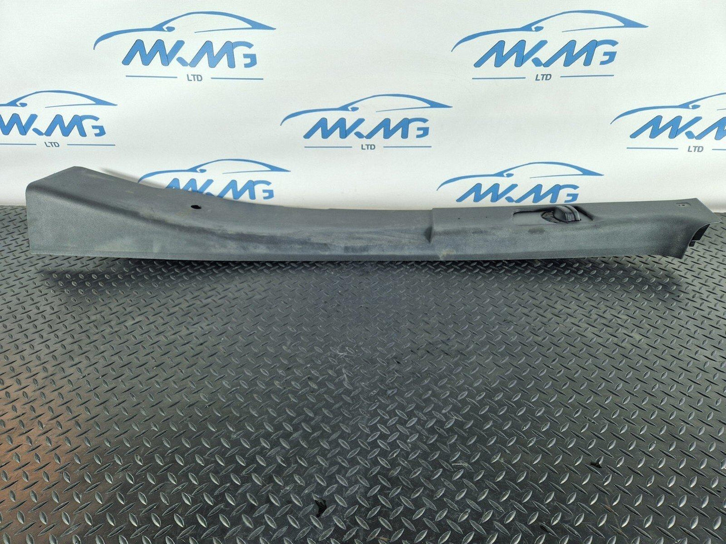 18-ON MERCEDES BENZ SPRINTER W907 LEFT SIDE B PILLAR TRIM COVER A9076903200