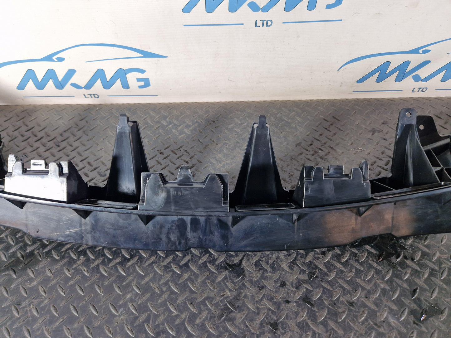 FORD KUGA FRONT BUMPER SUPPORT BRACKET 8V41-17E778-AD
