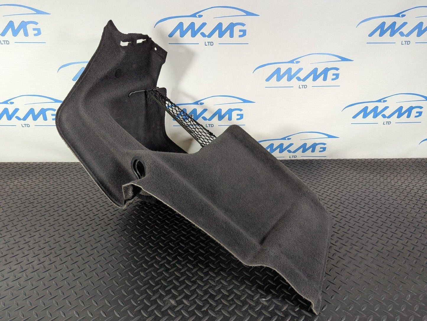 10-17 AUDI A8 4H  REAR RIGHT BOOT SIDE TRUNK CARPET PANEL 4H0863880D