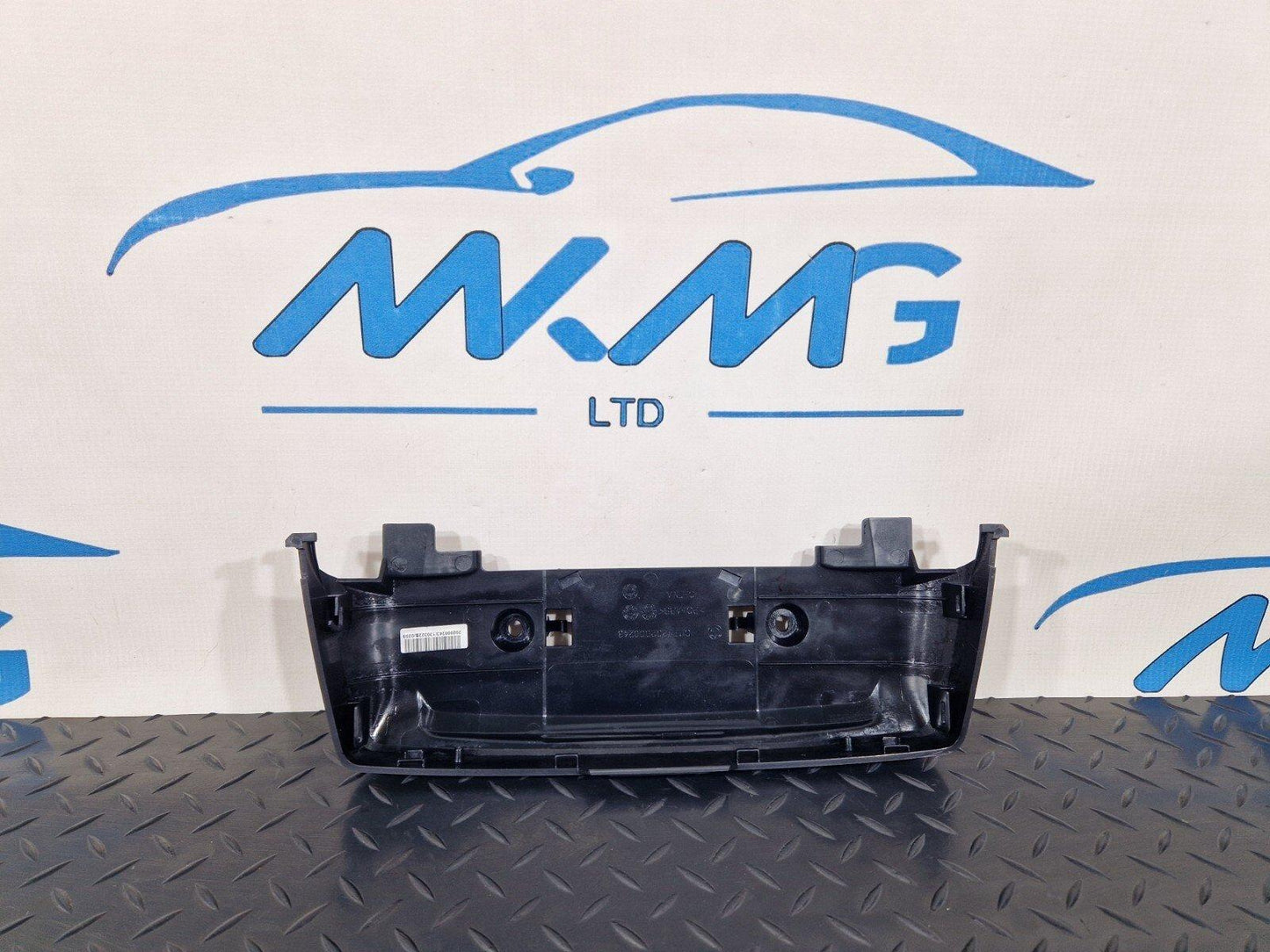 11-18 BMW 6 SERIES F06 GENUINE FRONT DASHBOARD TRIM 202000243