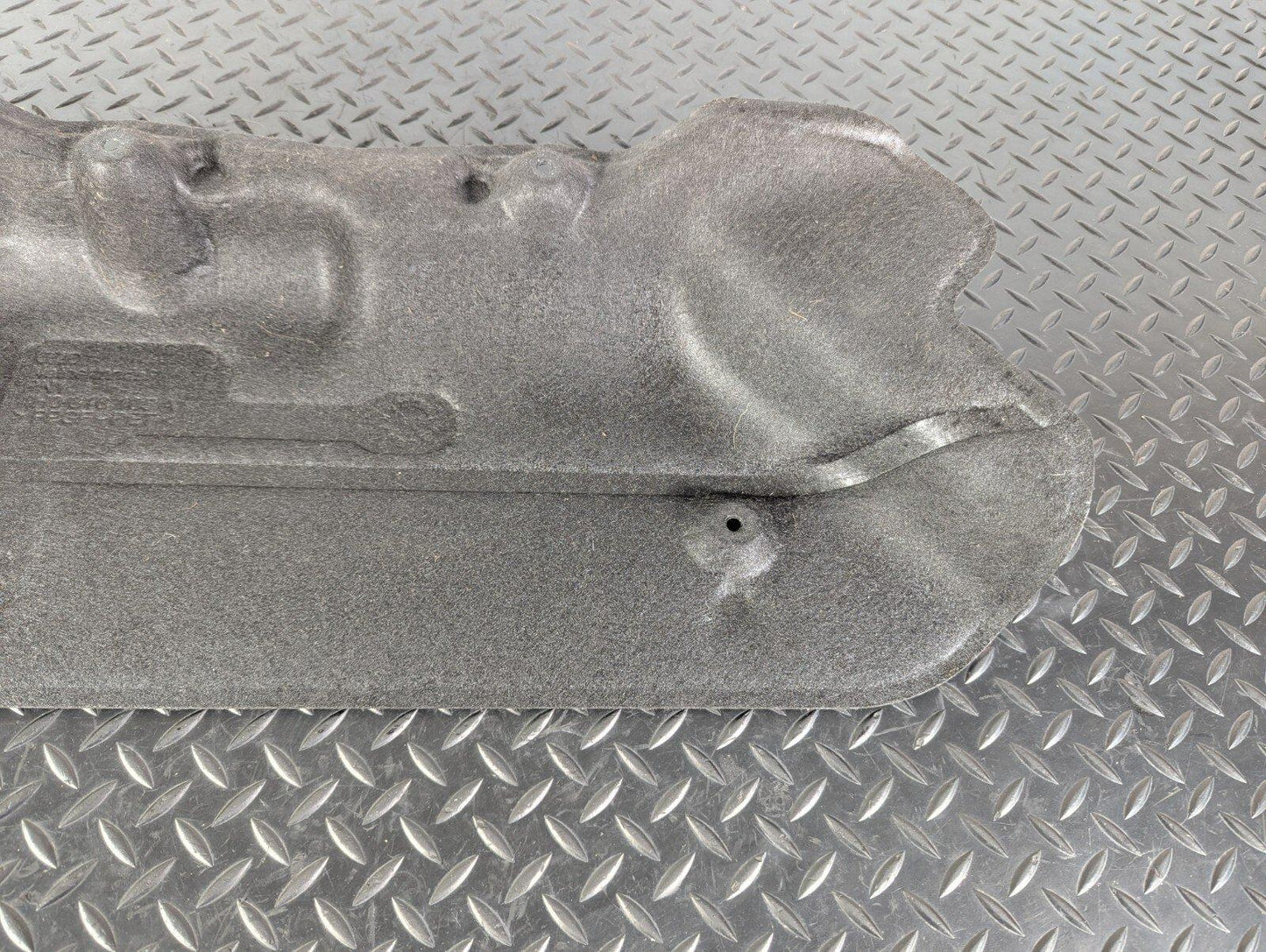 10-17 AUDI A8 4H AIR SUSPENSION COMPRESSOR HEAT GUARD SHIELD 4H0616105A