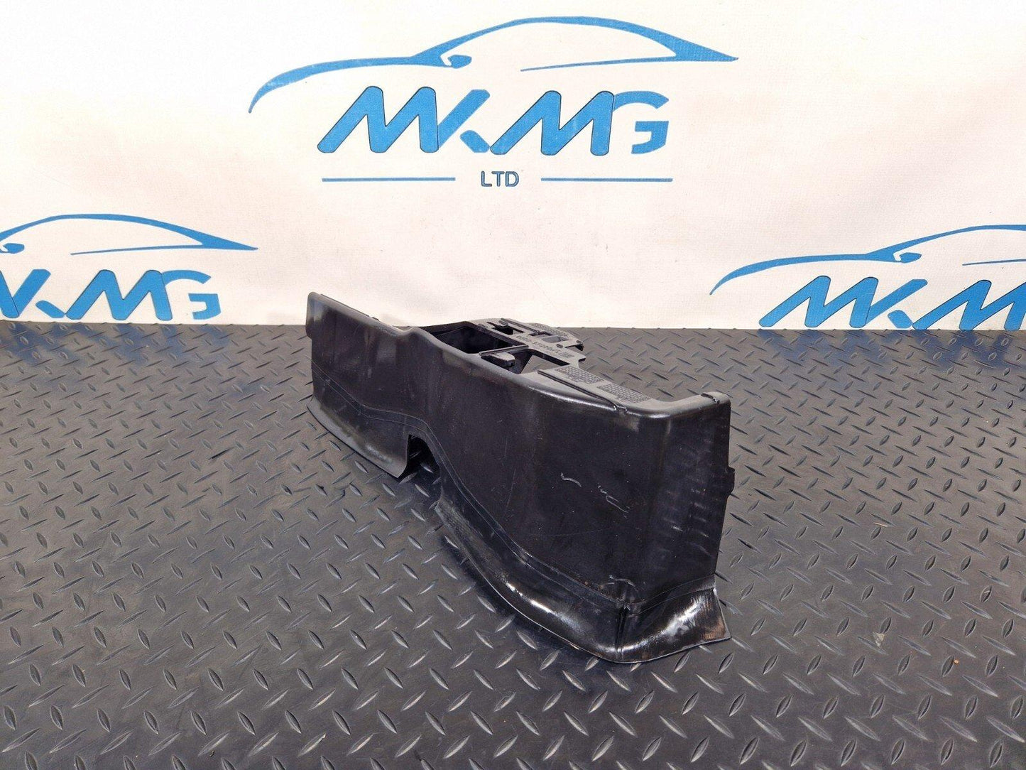 18-ON MERCEDES BENZ SPRINTER W907 CONSOLE COVER SUPPOER MOUNT LEFT A9078802400