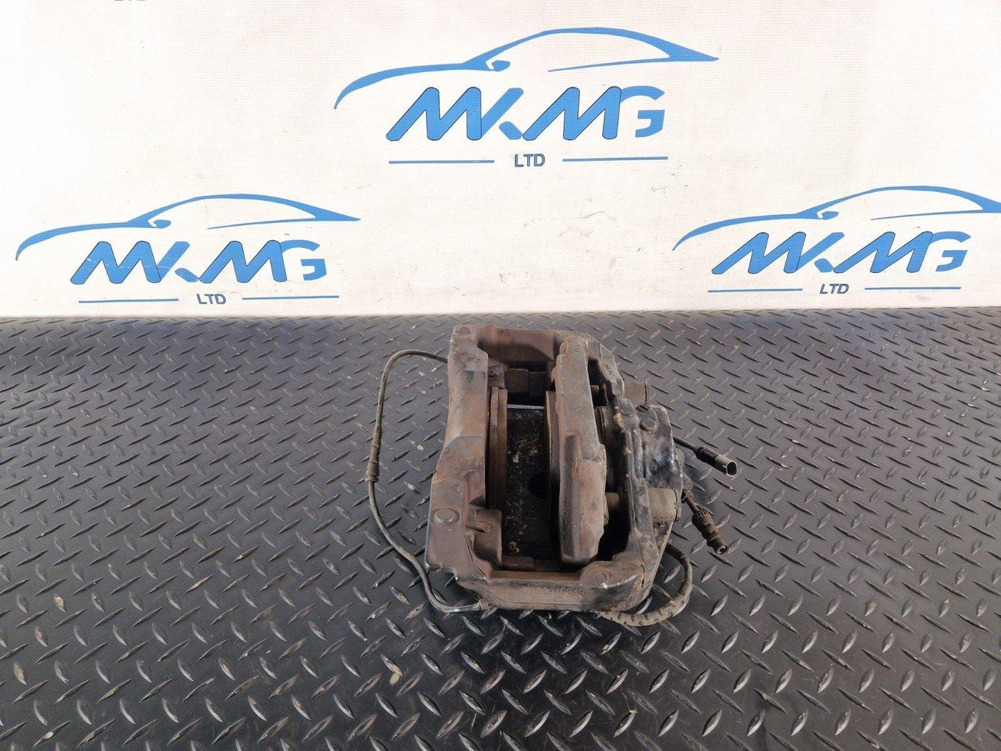 11-18 BMW 6 SERIES F13 GENUINE OEM FRONT LEFT N/S BRAKE CALIPER HOUSING 6786817