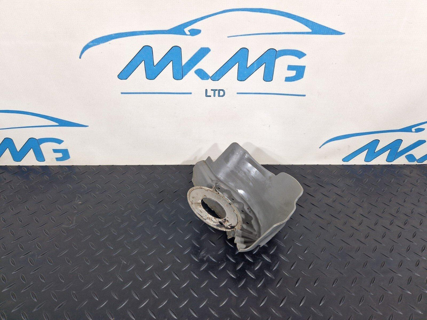 10-18 AUDI A7 4G S-LINE REAR LEFT SPRING RUBBER COVER GUARD 8R0511539C