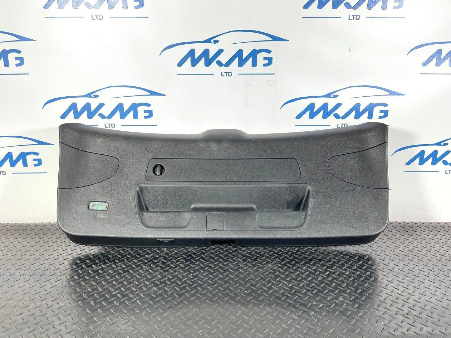 16-19 AUDI A4 B9 AVANT GENUINE BOOTLID/TAILGATE TRIM COVER BLACK 8W9867979