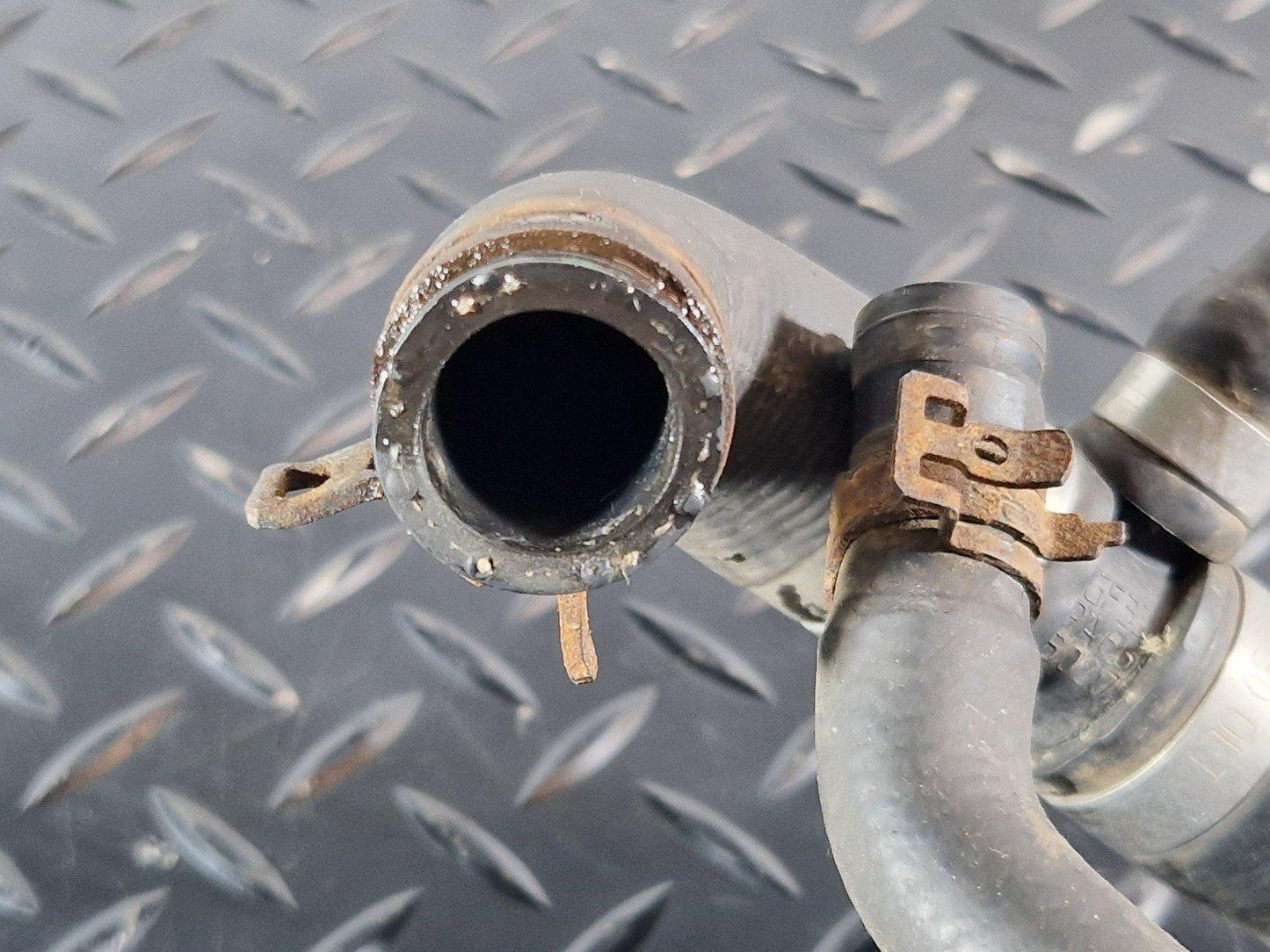 16-19 MERCEDES BENZ GLE W166 GENUINE ENGINE WATER COOLANT PIPE HOSE A1665063735