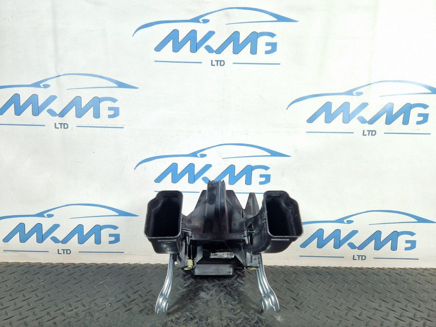16-19 MERCEDES BENZ GLE W166 CENTER CONSOLE AIR FLOW VENT DUCT TUBE A1668301600