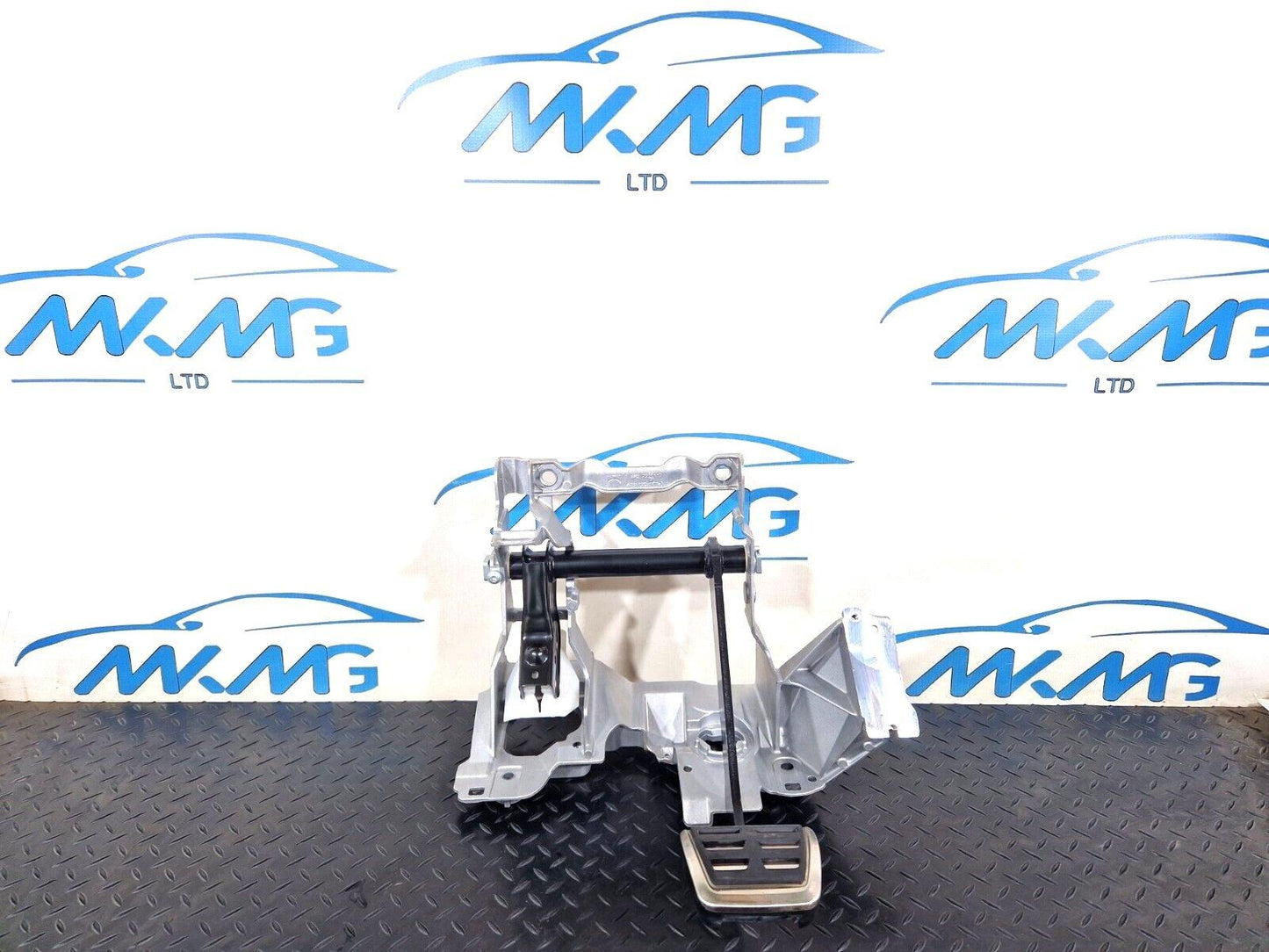 16-19 AUDI A4 AVANT B9 S-LINE BRAKE PEDAL ASSEMBLY BRACKET MOUNT 8W2723117