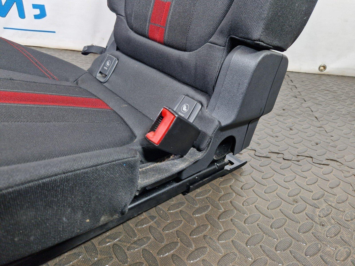 BMW 2 X1 SERIES F45 F48 GENUINE REAR RIGHT O/S CLOTH FABRIC COMPLETE SEAT RED