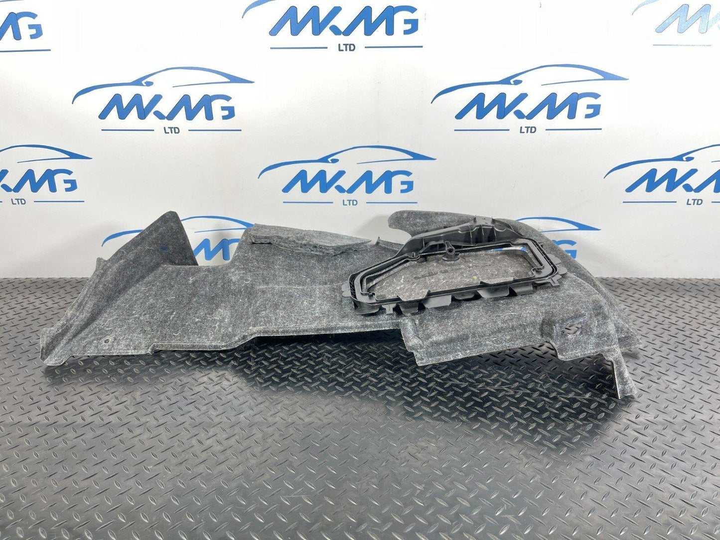 14-21 MERCEDES C W205 GENUINE REAR LEFT N/S SIDE BOOT PANEL TRIM A2056904025